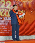 好嗨哦！乡村春晚还能这么潮酷！